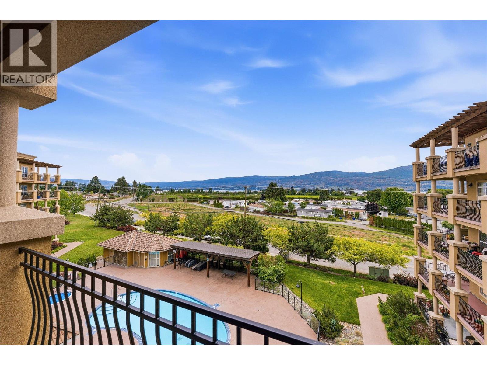 2070 Boucherie Road Unit# 402