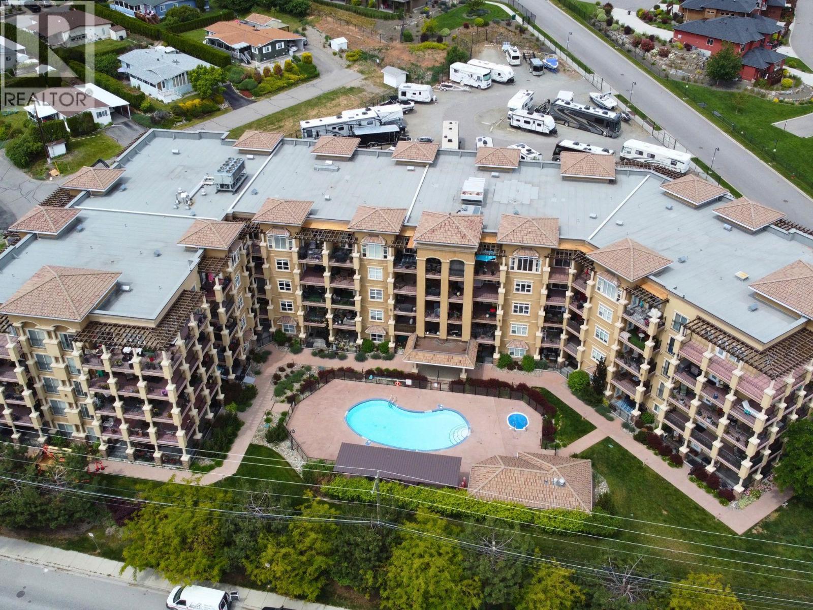 2070 Boucherie Road Unit# 402