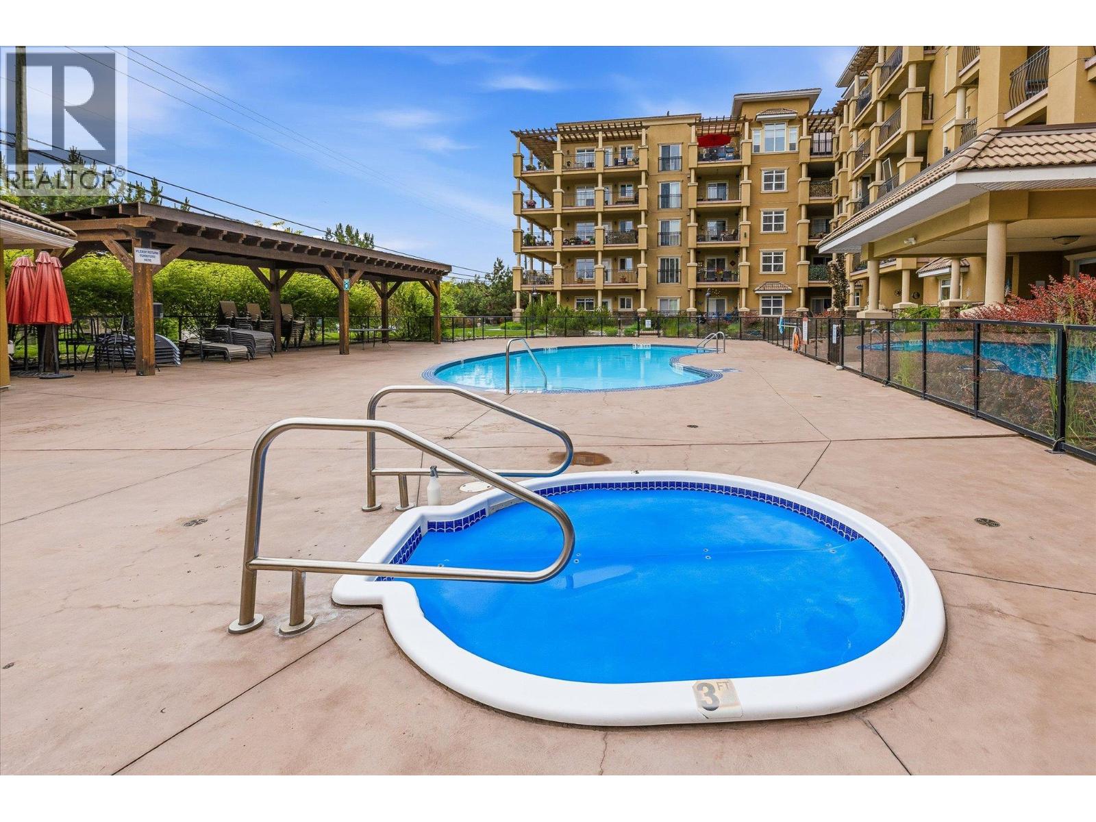 2070 Boucherie Road Unit# 402