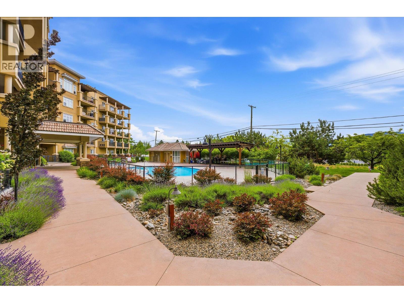 2070 Boucherie Road Unit# 402