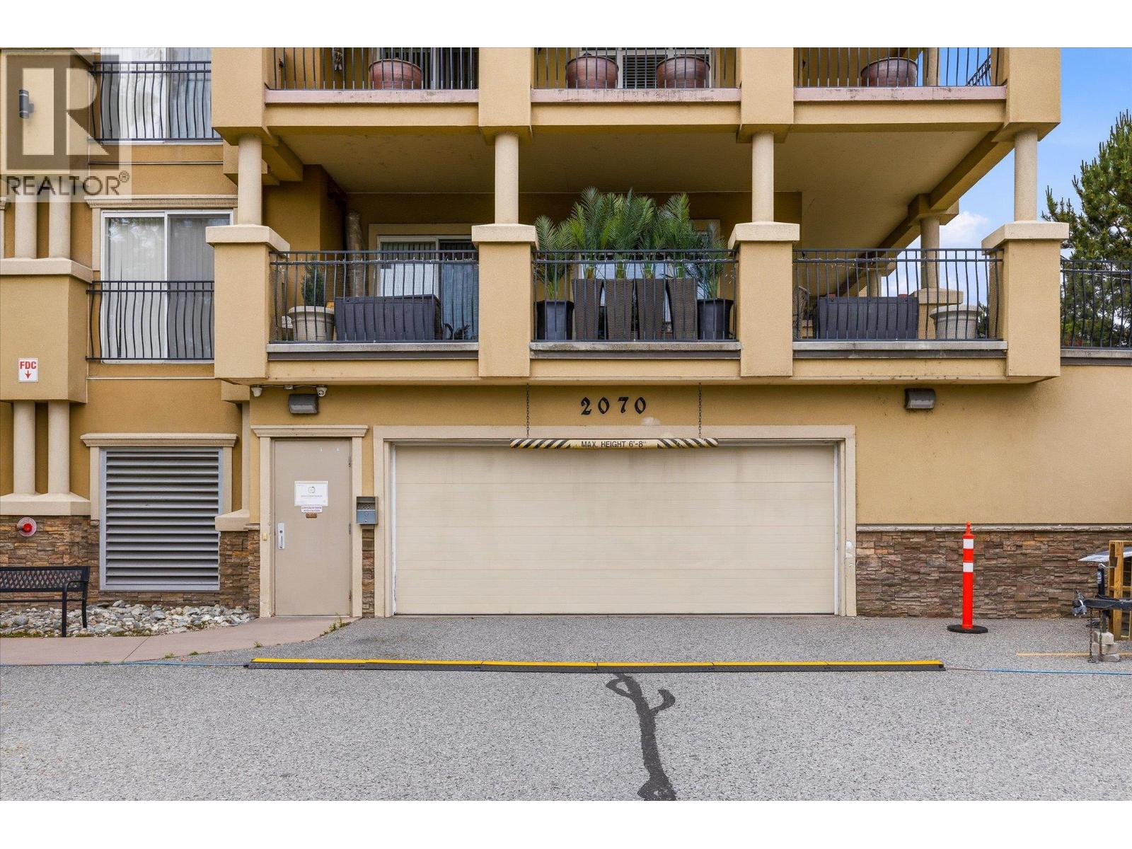 2070 Boucherie Road Unit# 402
