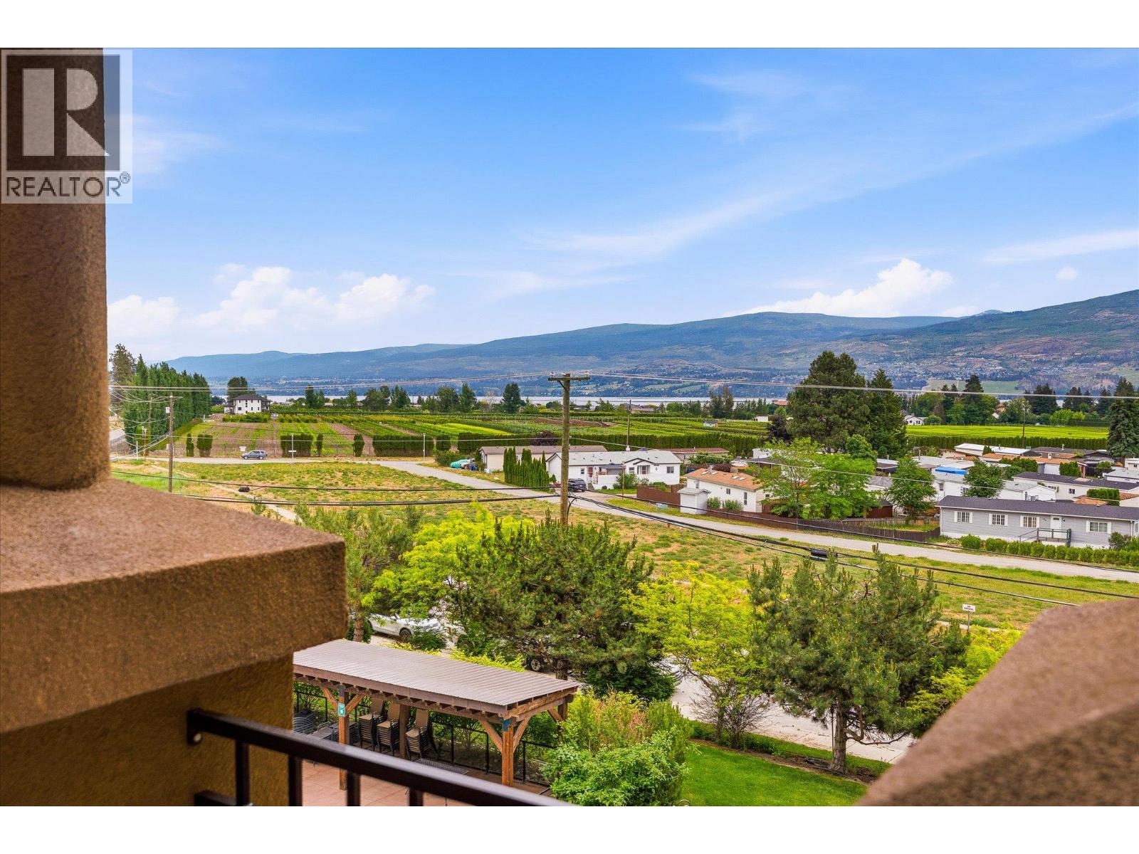 2070 Boucherie Road Unit# 402