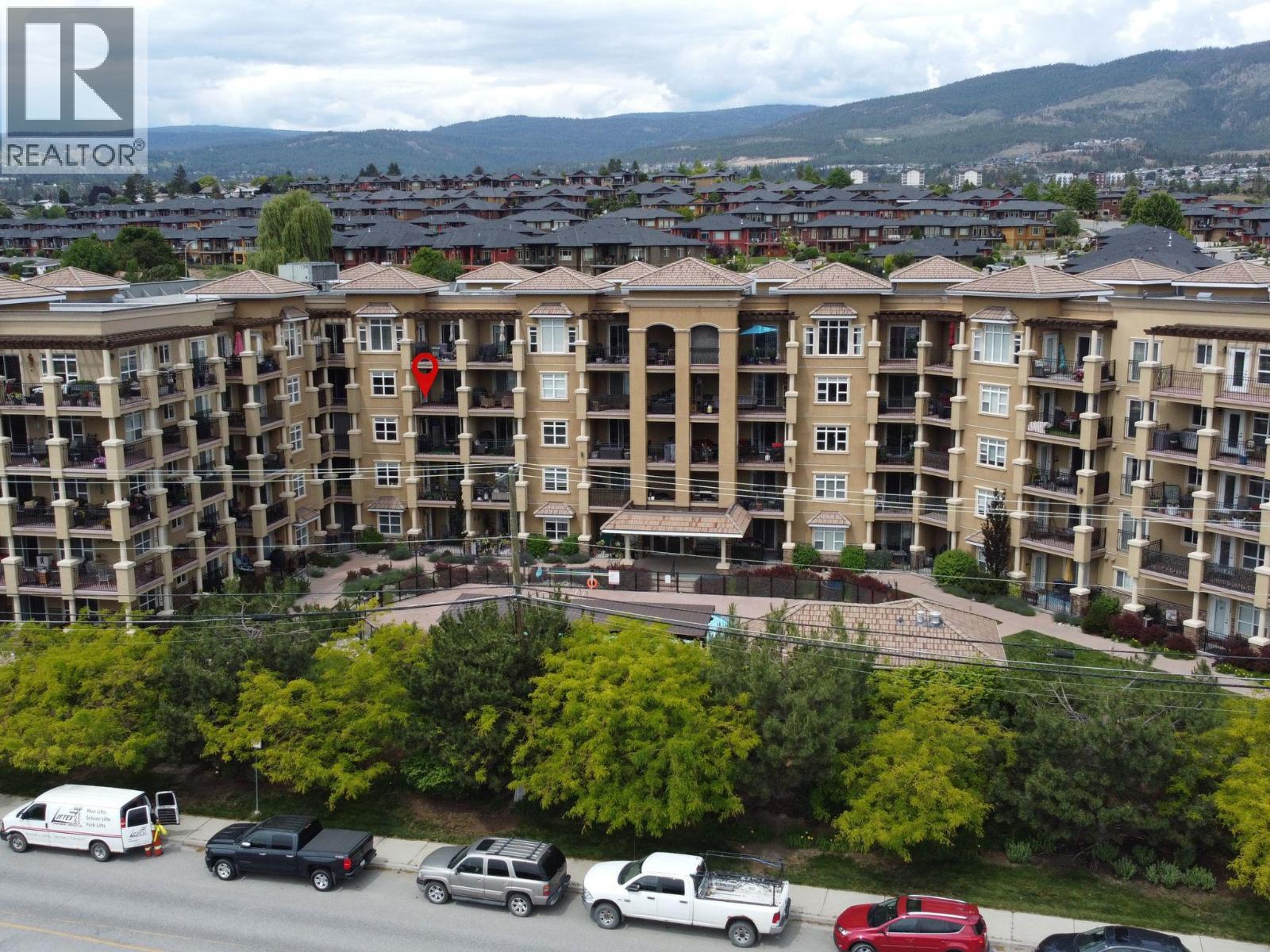 2070 Boucherie Road Unit# 402
