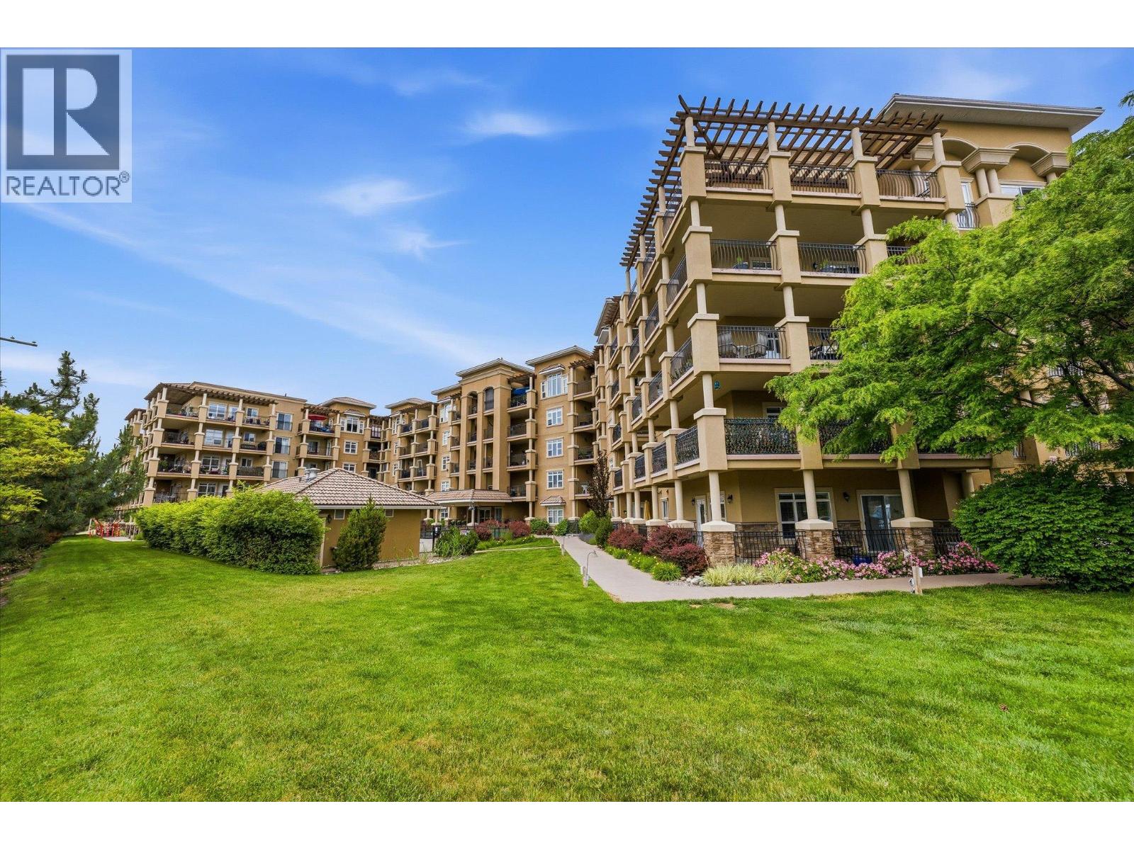 2070 Boucherie Road Unit# 402
