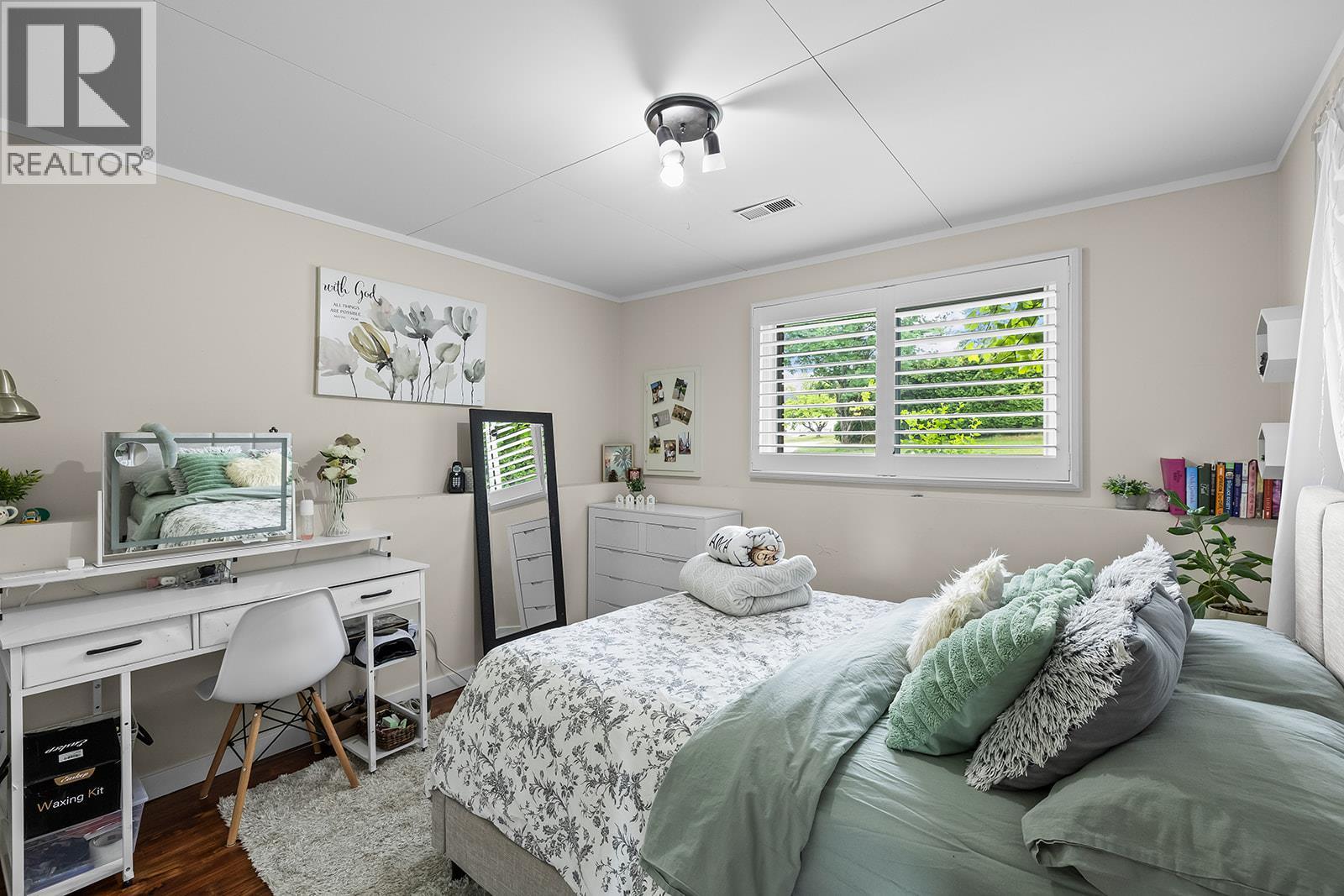 10108 Kel Vern Crescent