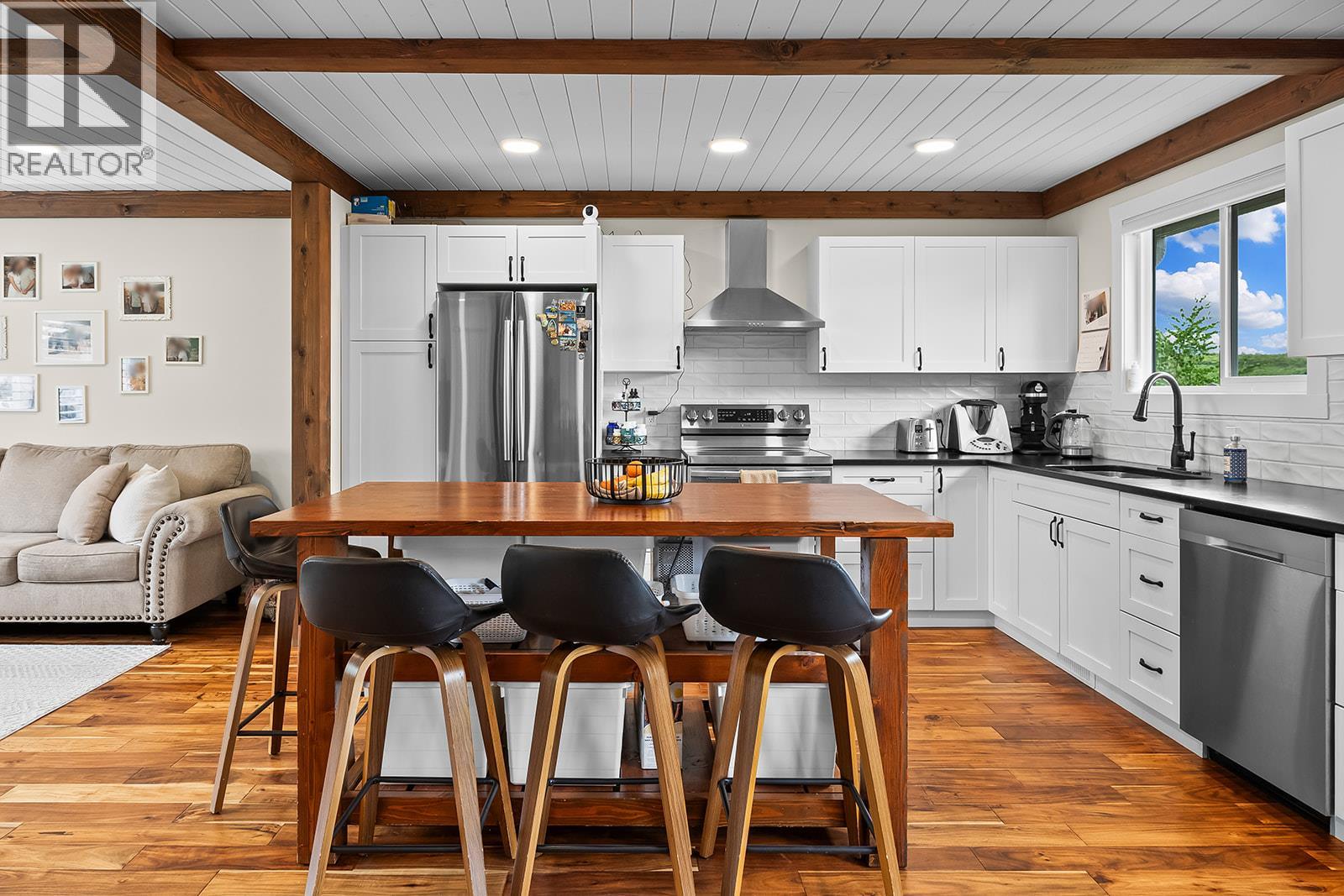 10108 Kel Vern Crescent