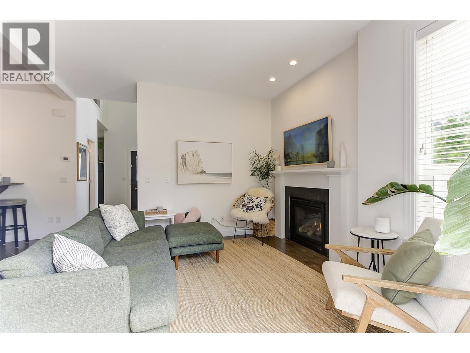 328 Providence Avenue Unit# 19