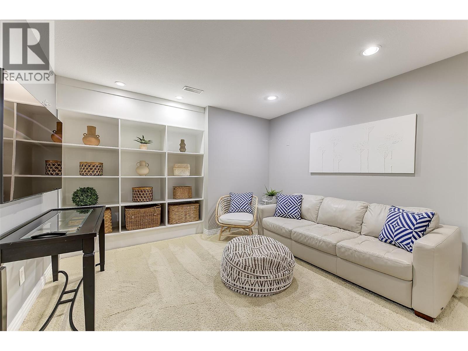 328 Providence Avenue Unit# 19