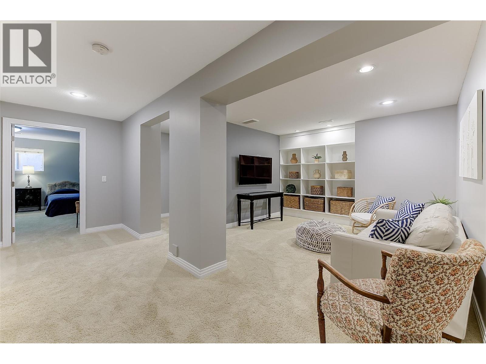328 Providence Avenue Unit# 19