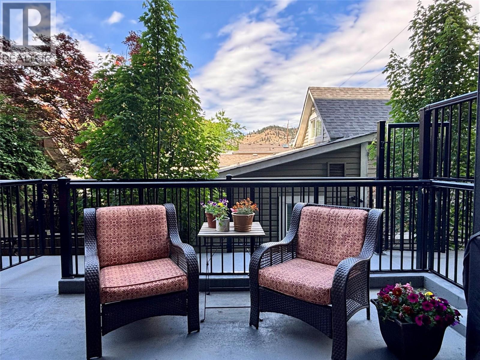 660 Cawston Avenue N Unit# 106