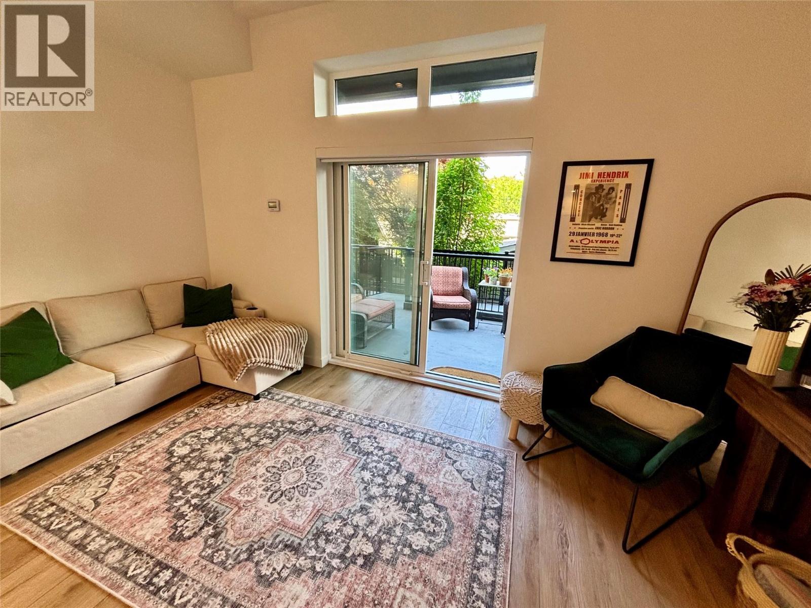 660 Cawston Avenue N Unit# 106