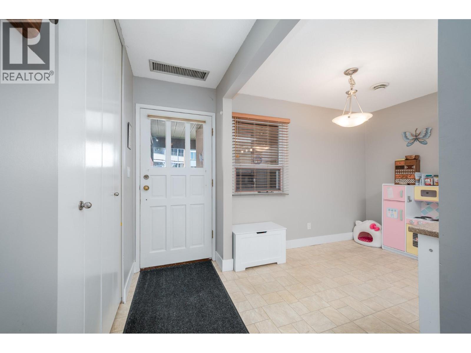 1660 Ufton Court Unit# 210