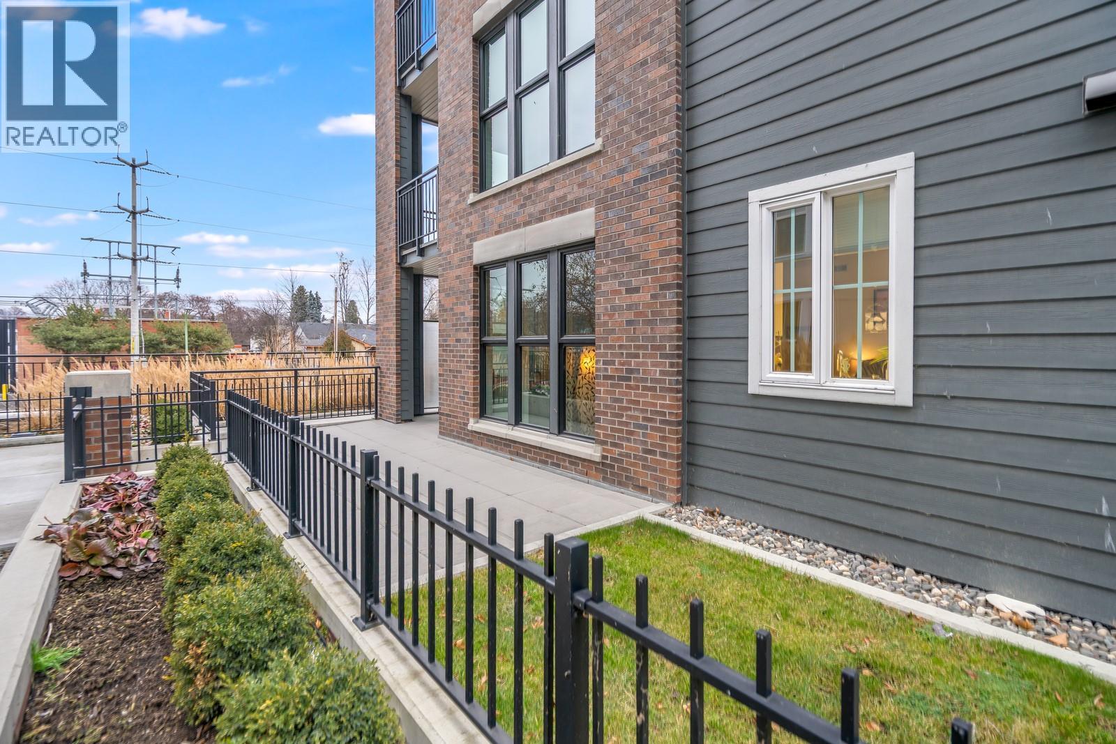1800 Richter Street Unit# 115