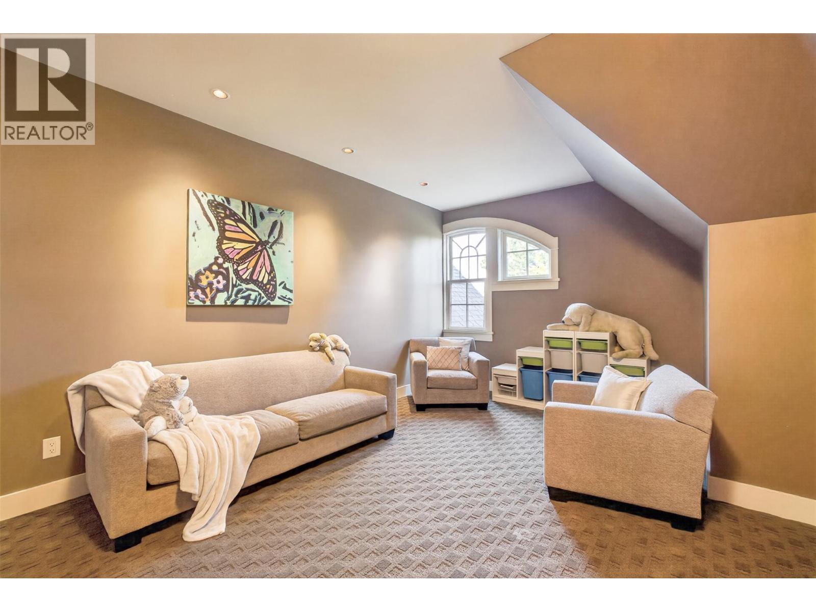 965 Westpoint Drive
