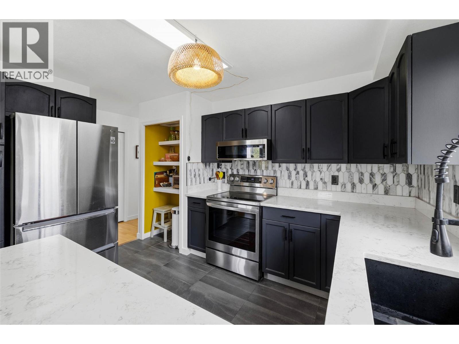 3160 Casorso Road Unit# 214