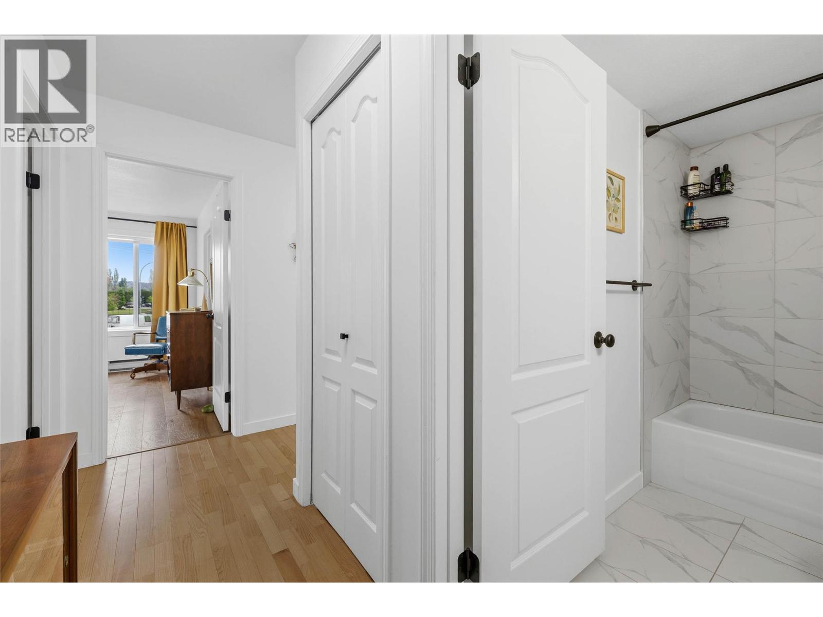3160 Casorso Road Unit# 214