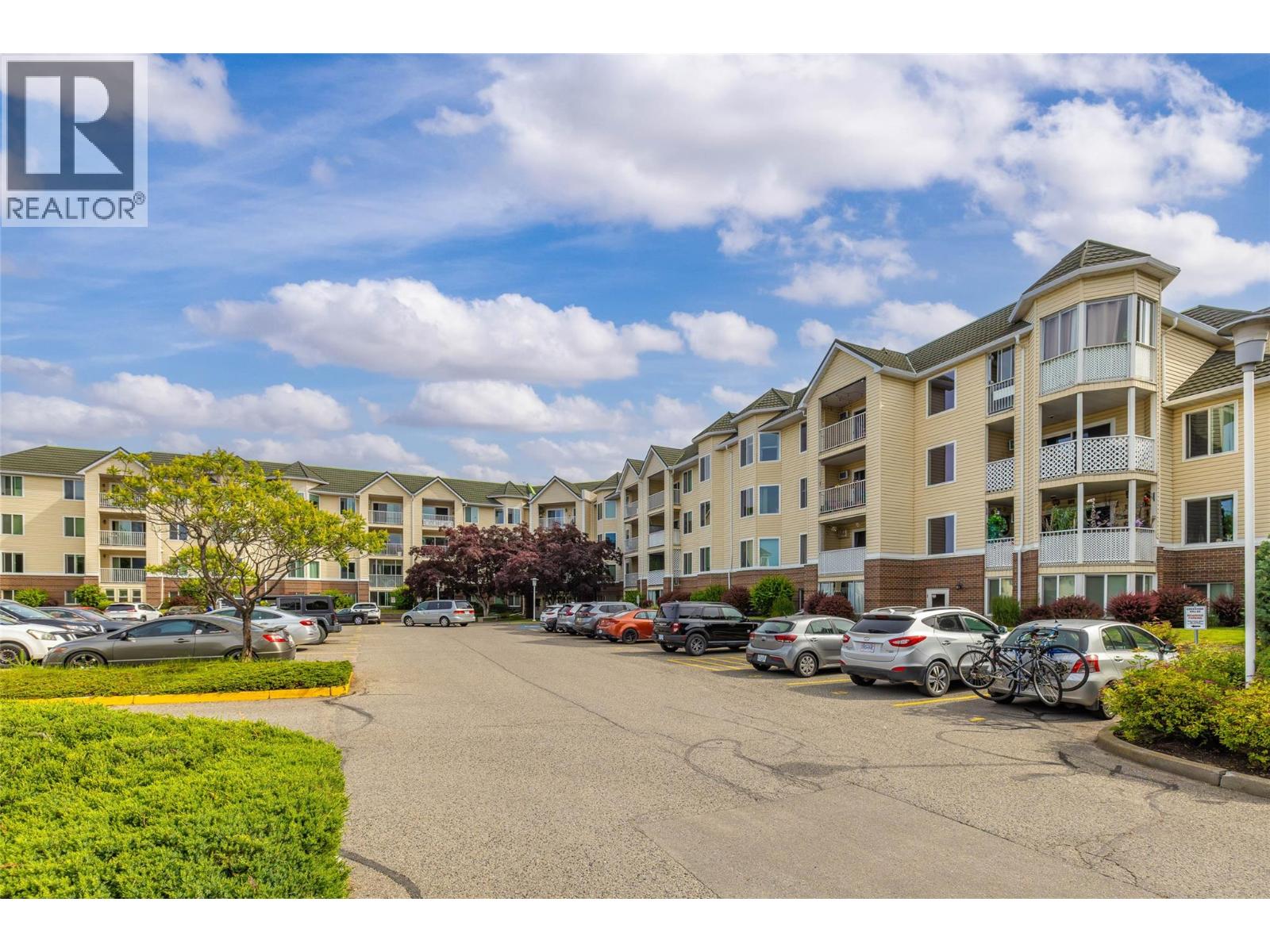 3160 Casorso Road Unit# 214