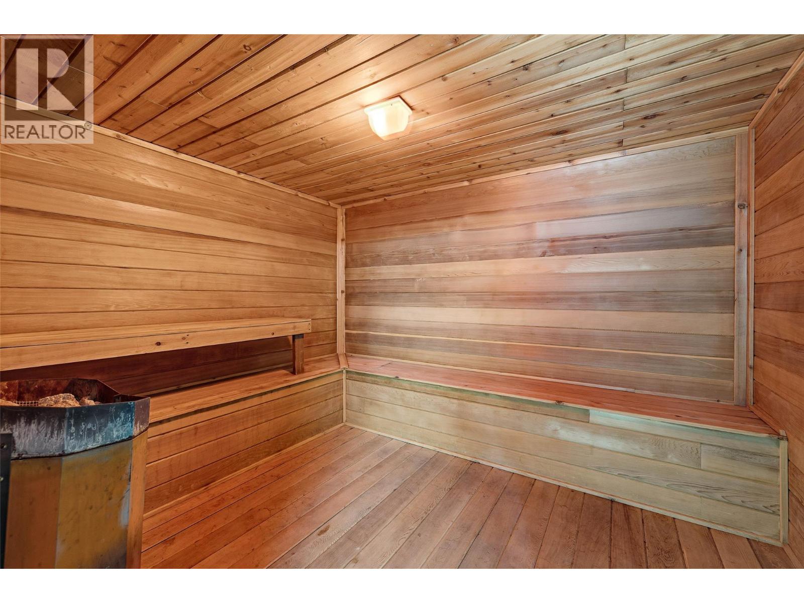 3160 Casorso Road Unit# 214