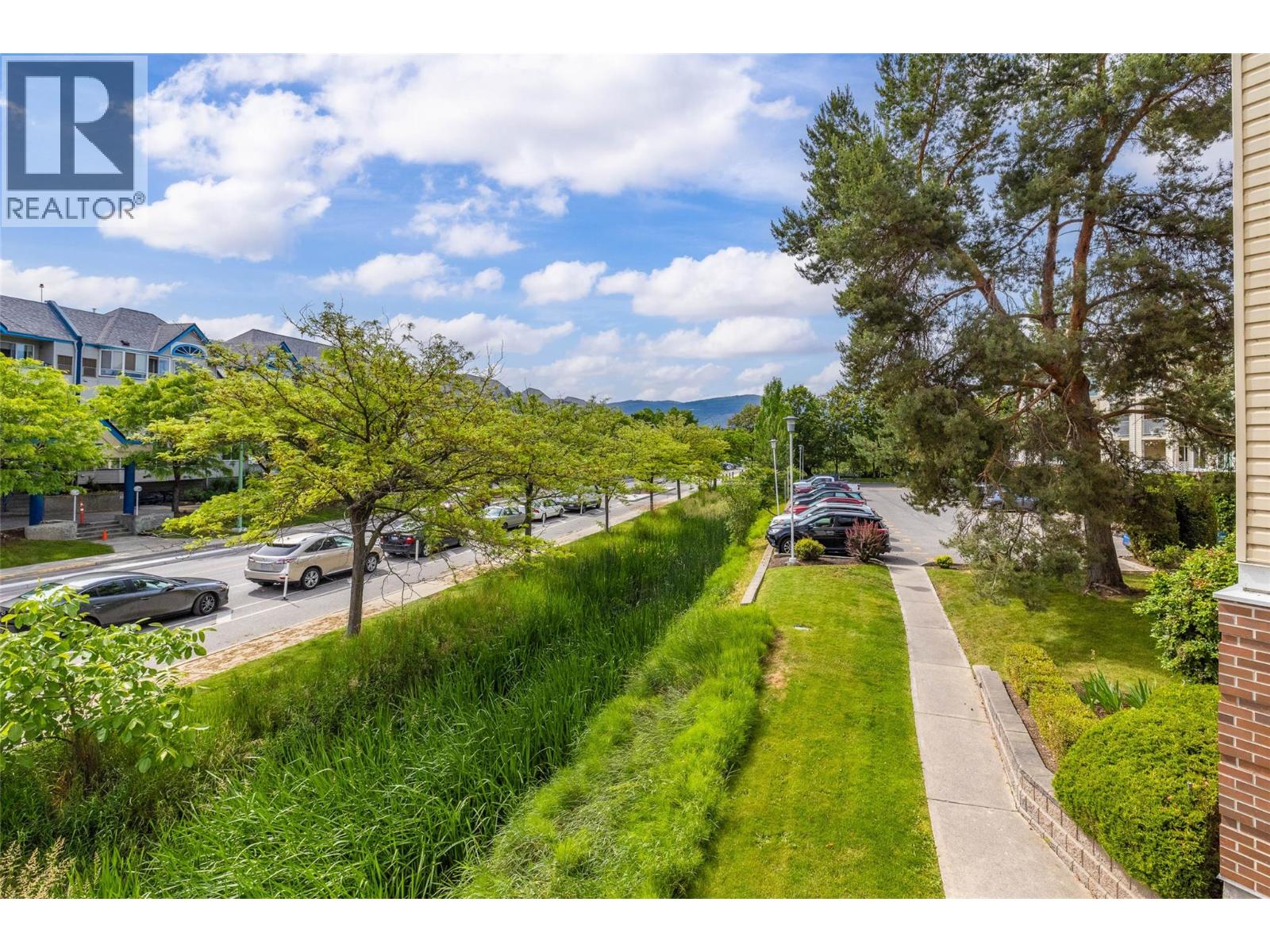 3160 Casorso Road Unit# 214