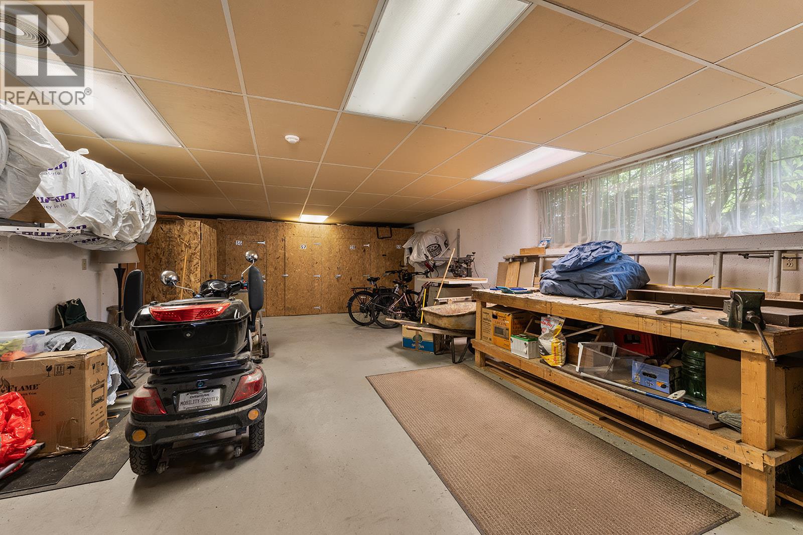 1534 LAWRENCE Avenue Unit# 304