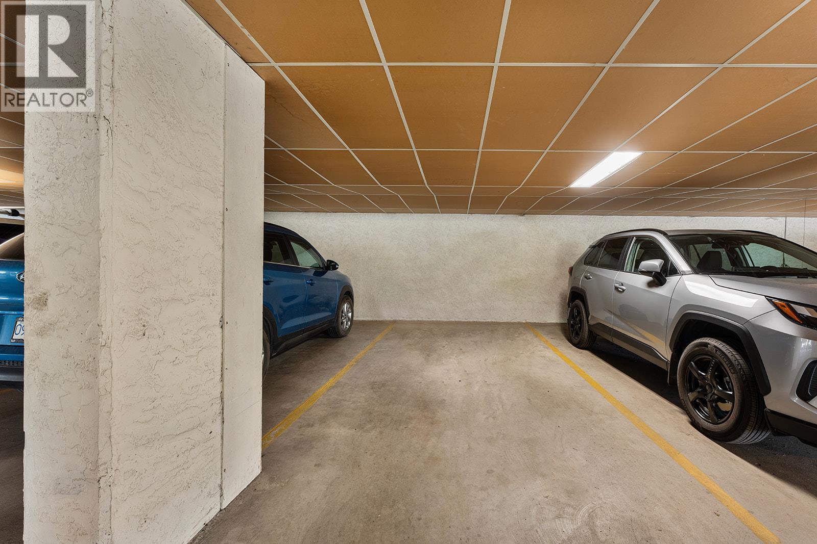1534 LAWRENCE Avenue Unit# 304