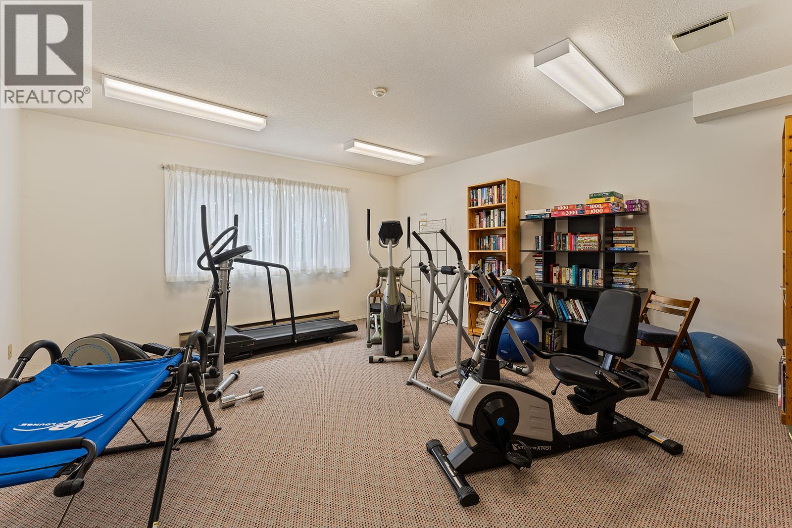 1534 LAWRENCE Avenue Unit# 304