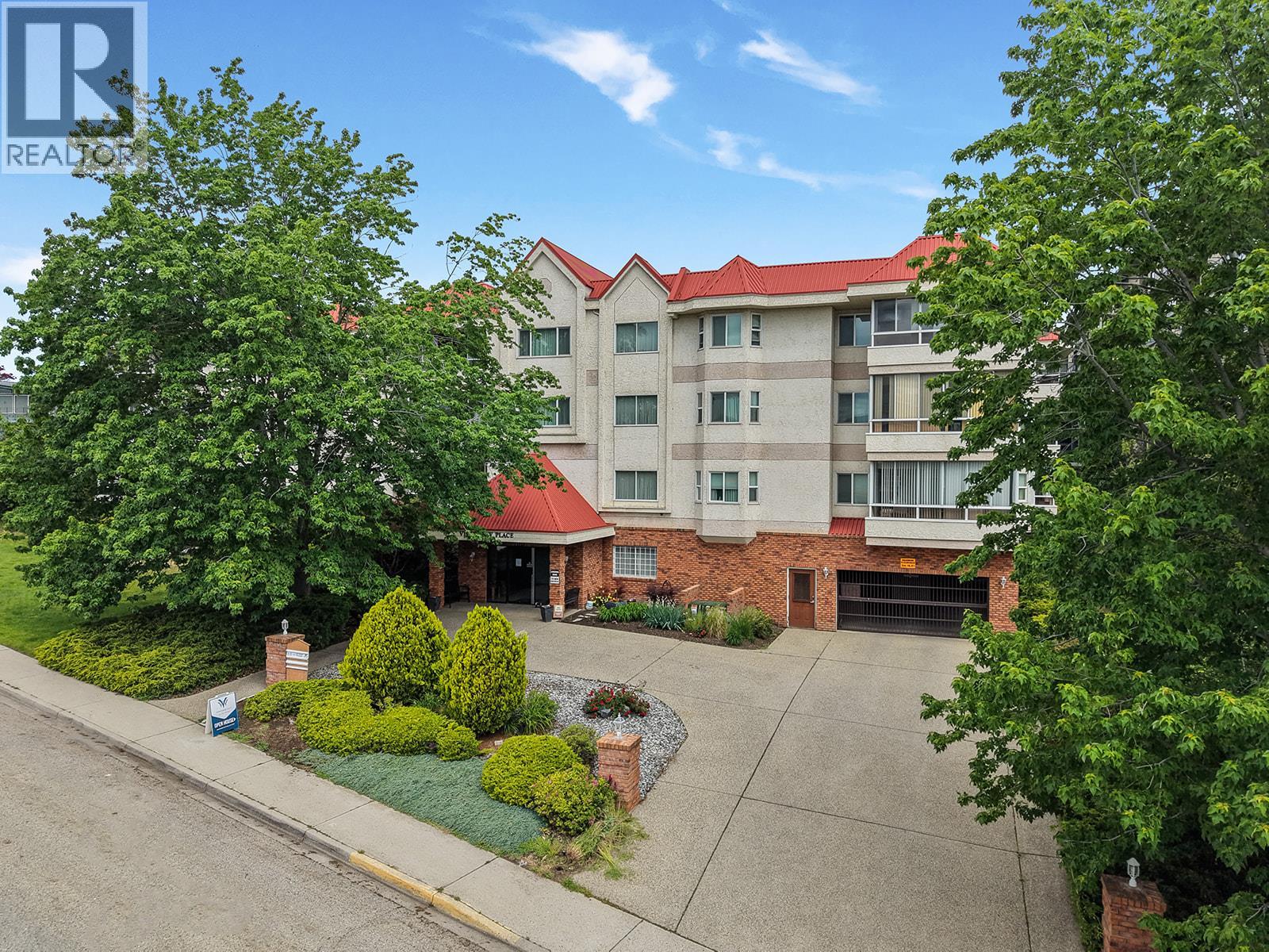 1534 LAWRENCE Avenue Unit# 304