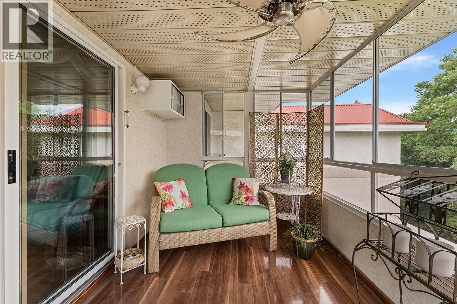 1534 LAWRENCE Avenue Unit# 304