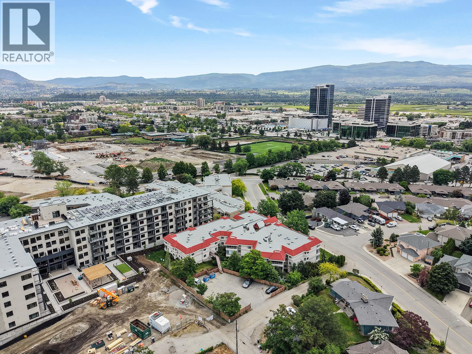 1534 LAWRENCE Avenue Unit# 304