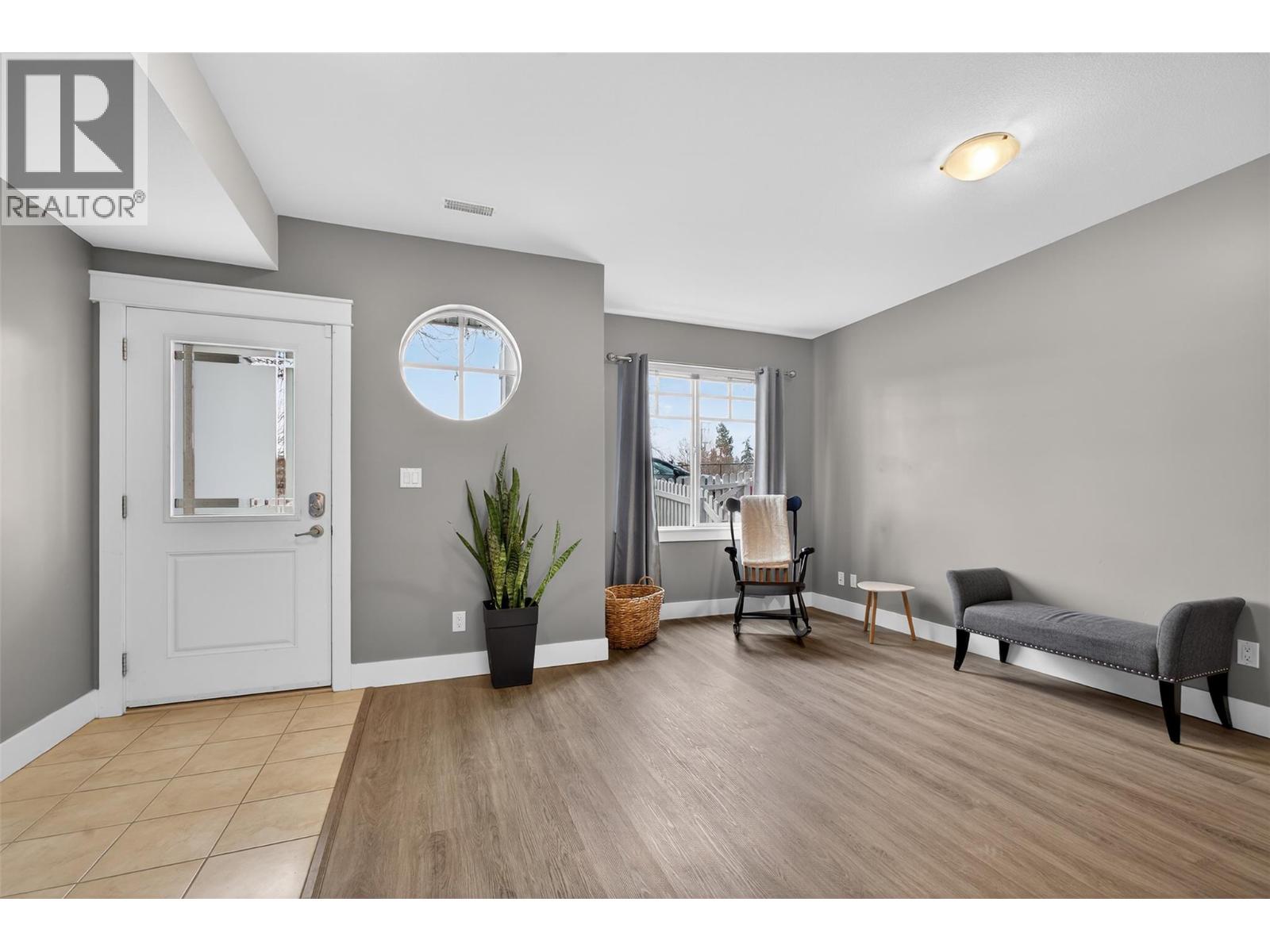 433 McCarren Avenue Unit# 9