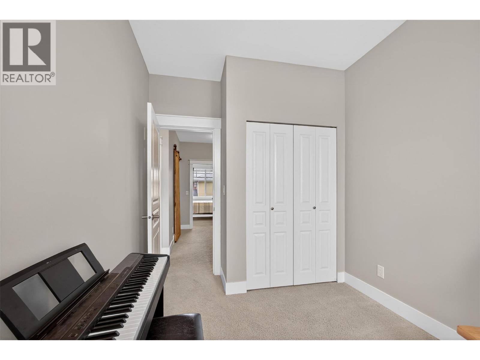 433 McCarren Avenue Unit# 9