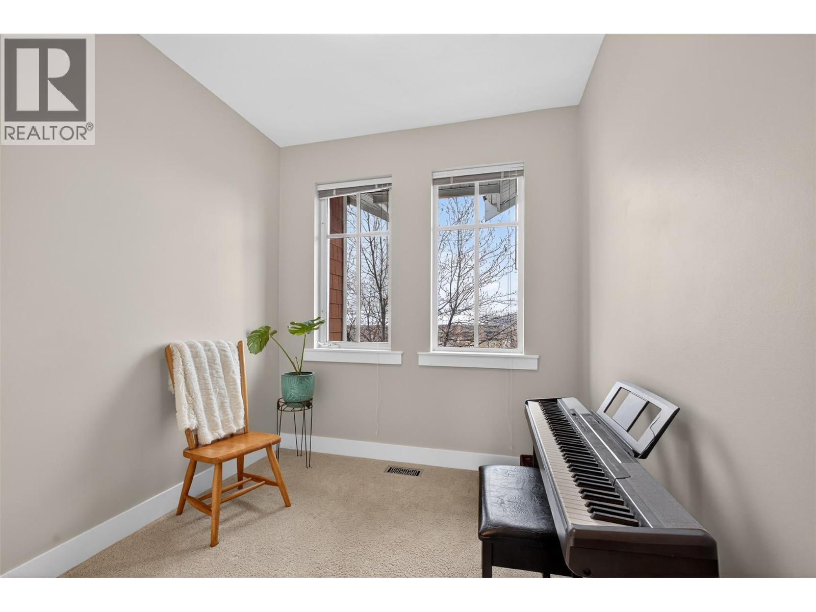 433 McCarren Avenue Unit# 9