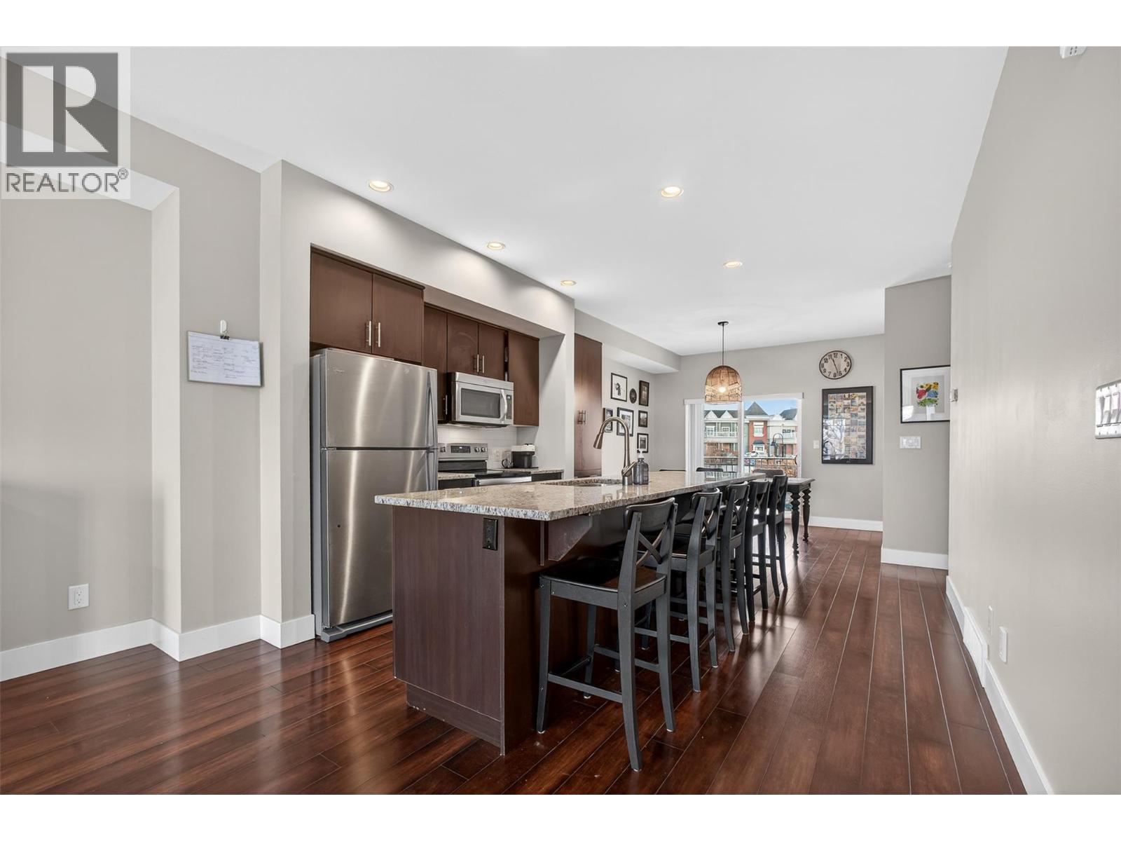 433 McCarren Avenue Unit# 9