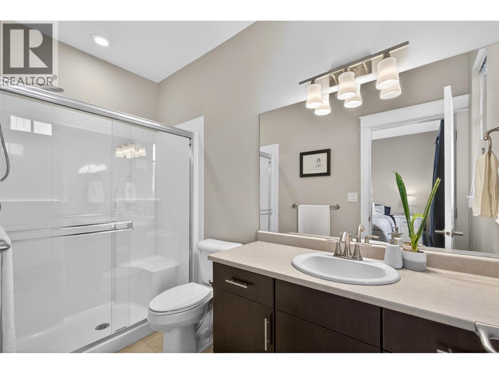 433 McCarren Avenue Unit# 9