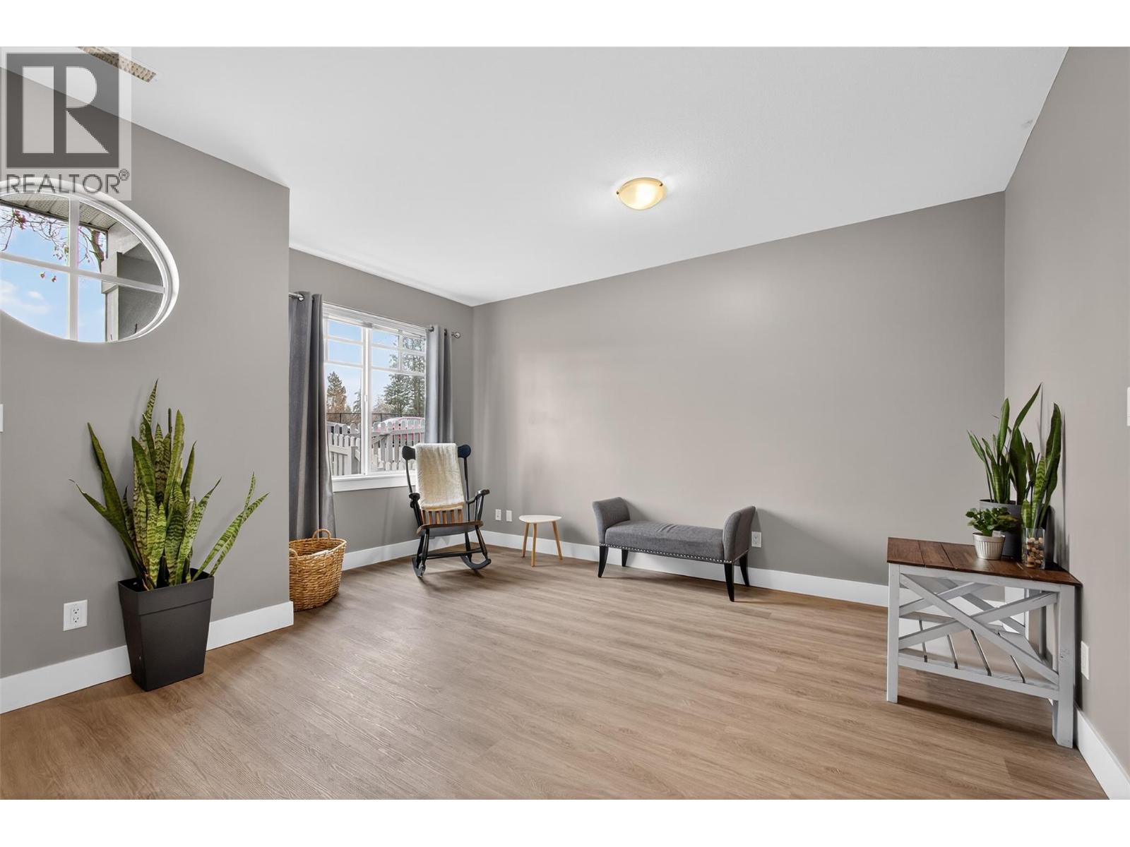 433 McCarren Avenue Unit# 9