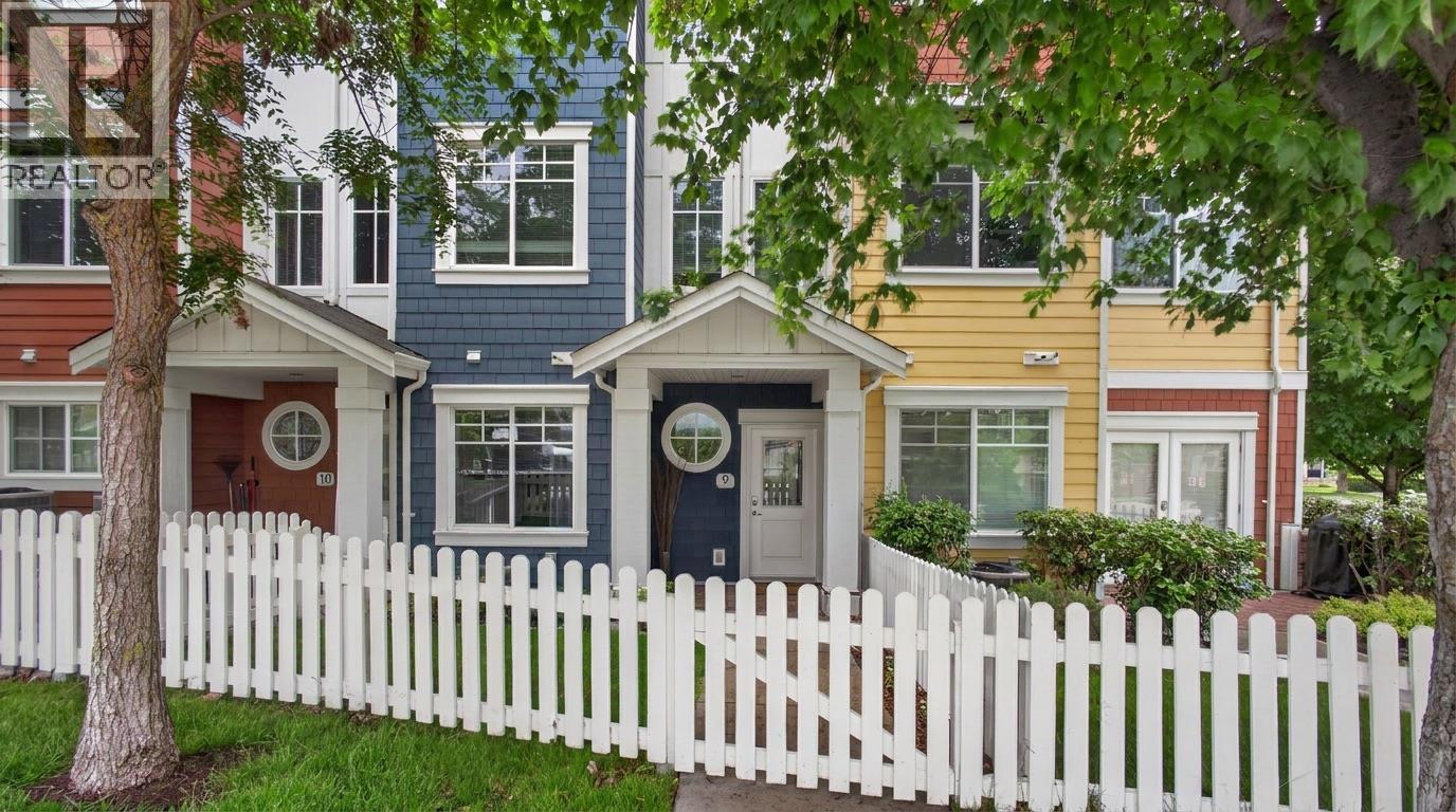 433 McCarren Avenue Unit# 9