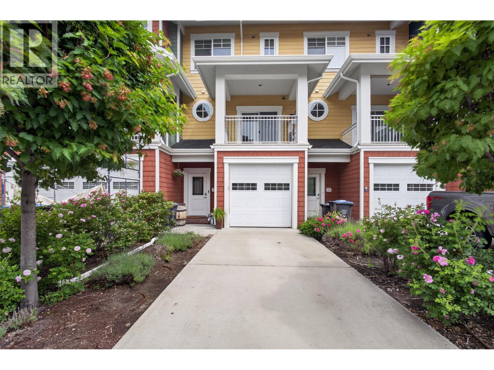 433 McCarren Avenue Unit# 9