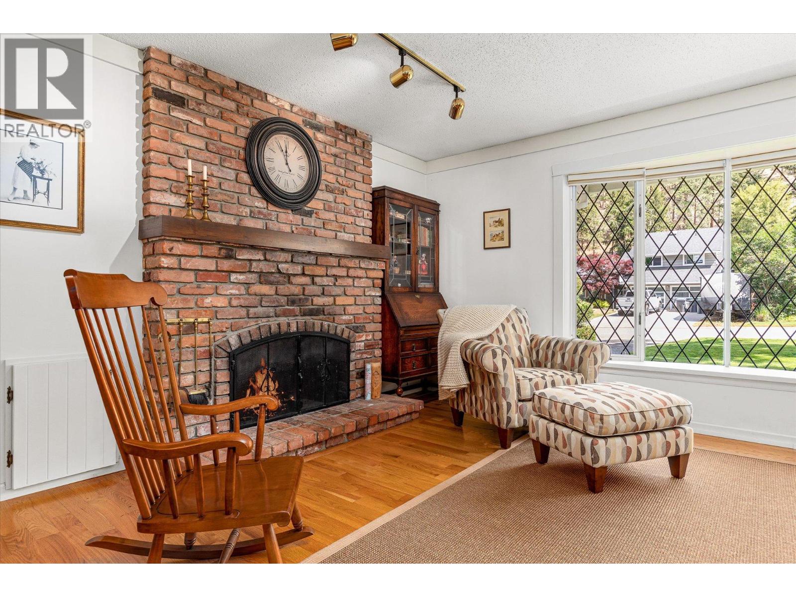 811 Coronado Crescent