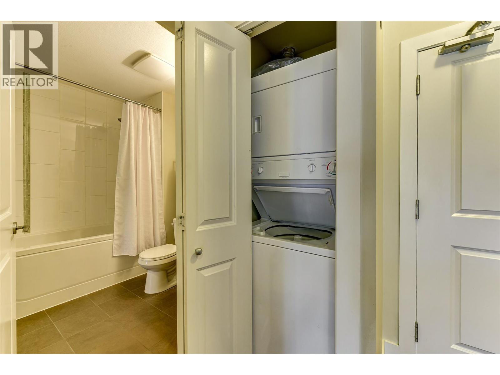 3220 Skyview Lane Unit# 202