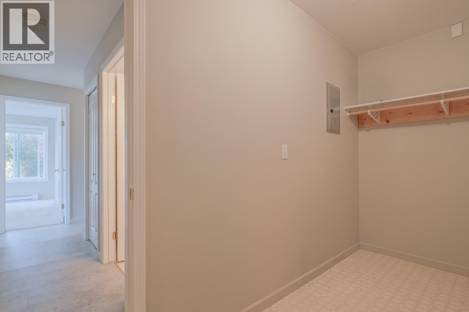 3160 Casorso Road Unit# 201