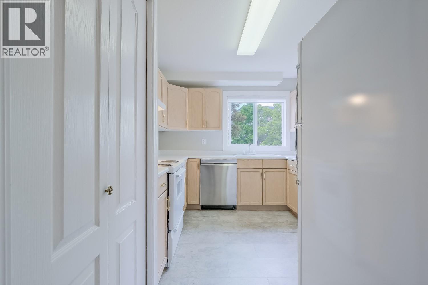 3160 Casorso Road Unit# 201