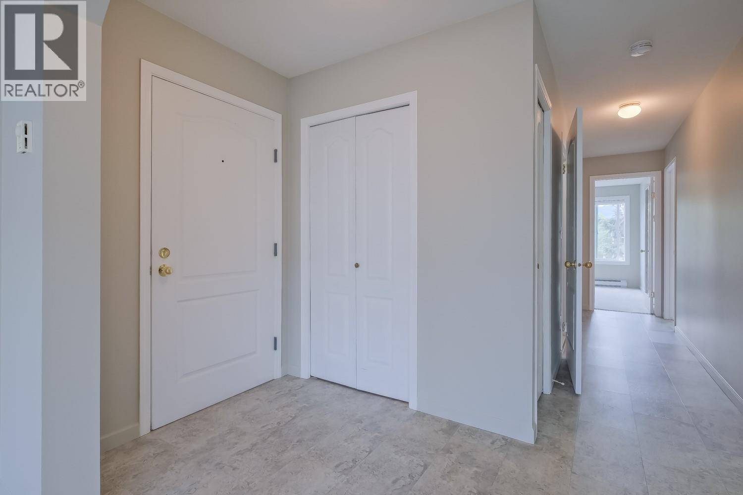 3160 Casorso Road Unit# 201