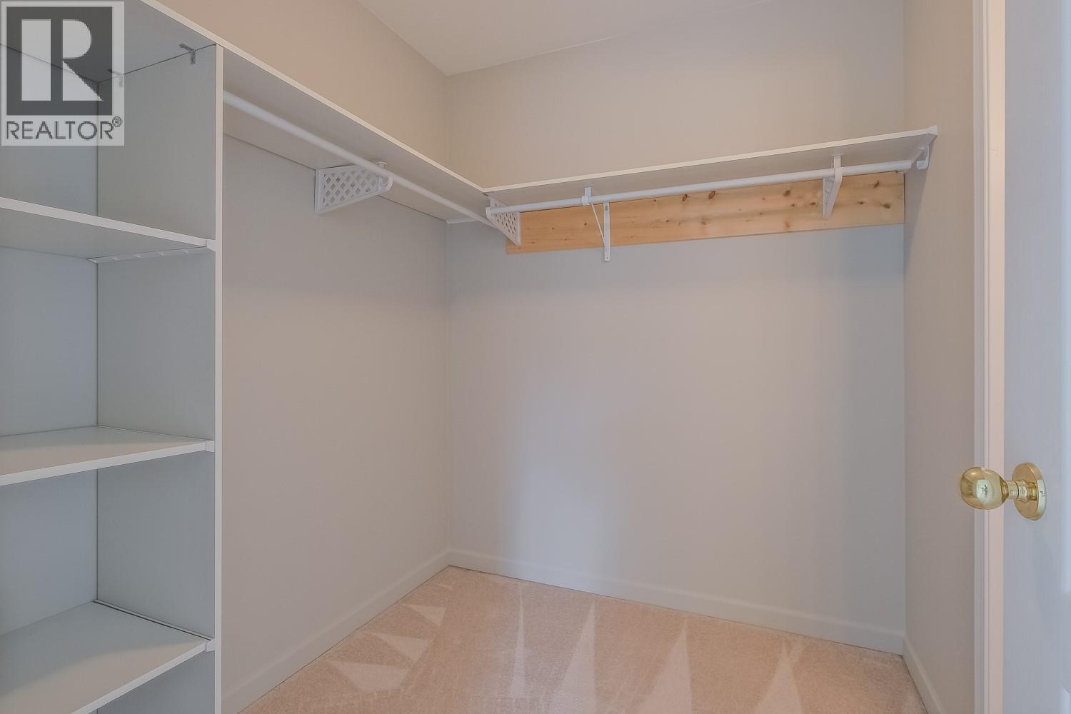 3160 Casorso Road Unit# 201