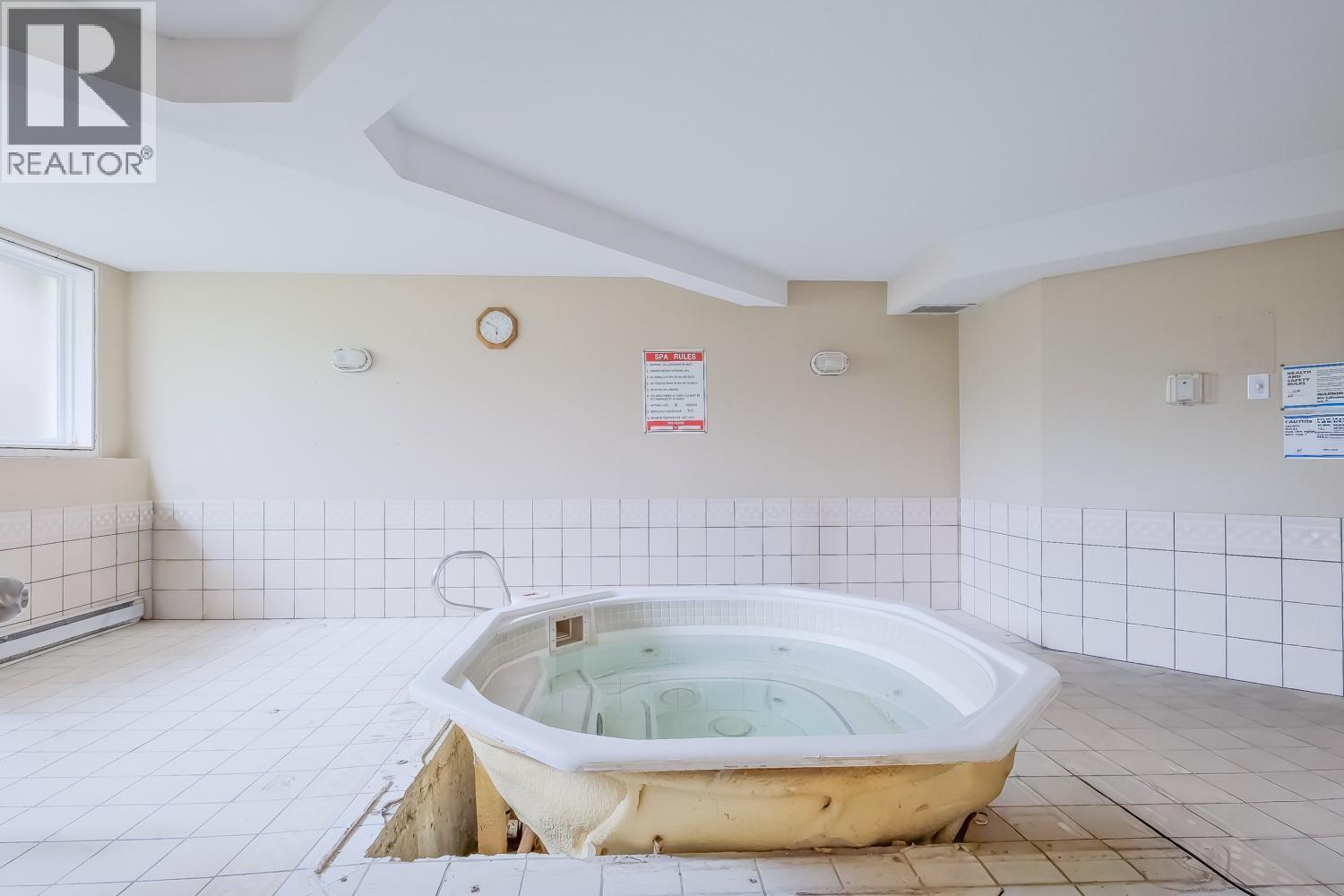 3160 Casorso Road Unit# 201