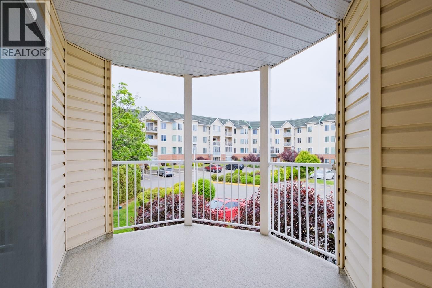 3160 Casorso Road Unit# 201