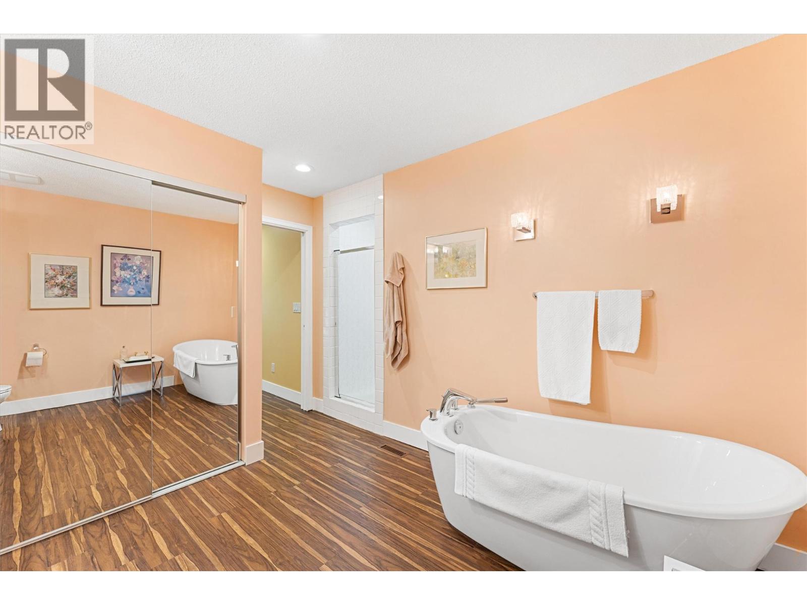 539 Sutherland Avenue Unit# 106