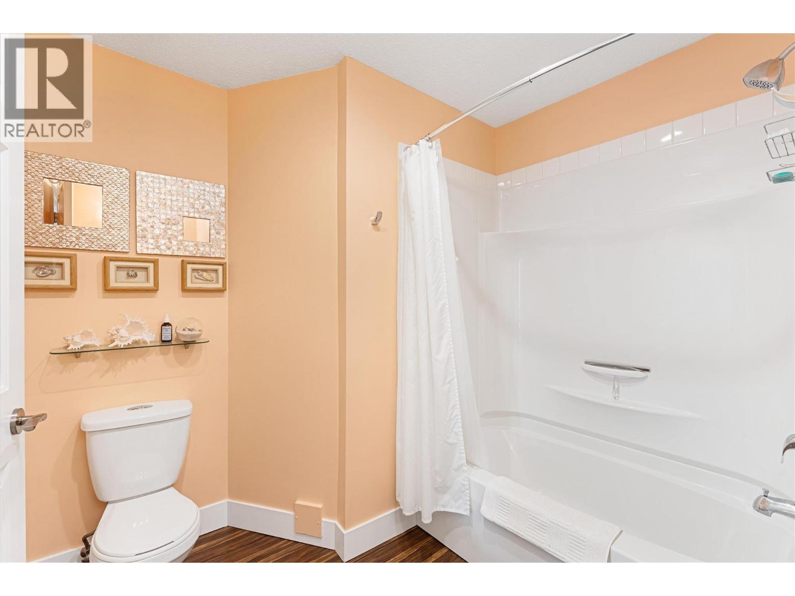 539 Sutherland Avenue Unit# 106