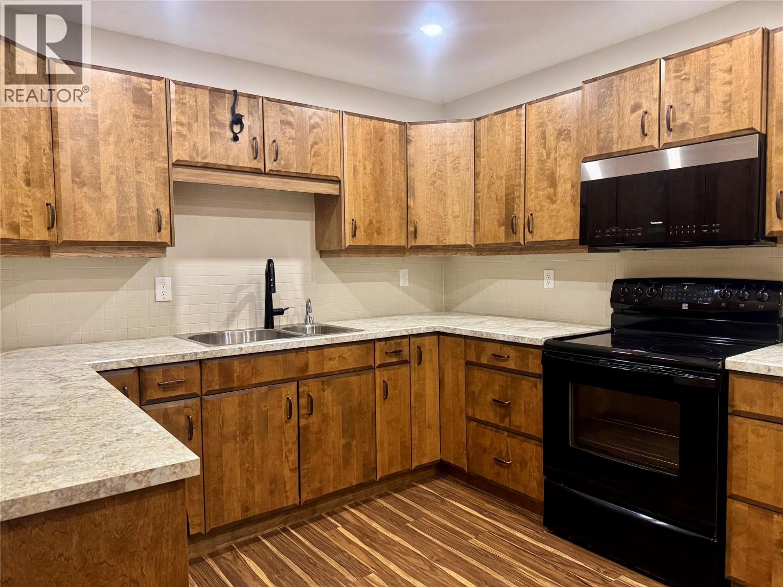 539 Sutherland Avenue Unit# 106