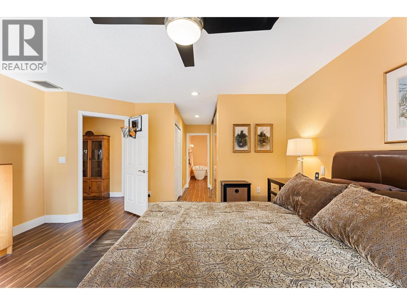 539 Sutherland Avenue Unit# 106