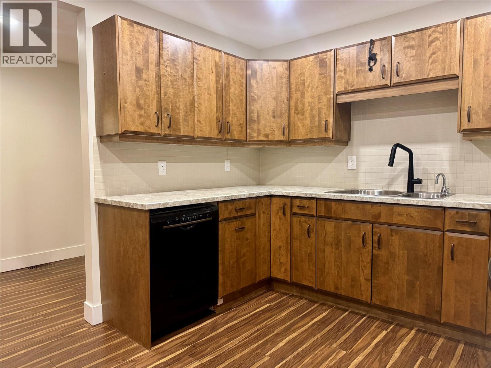 539 Sutherland Avenue Unit# 106